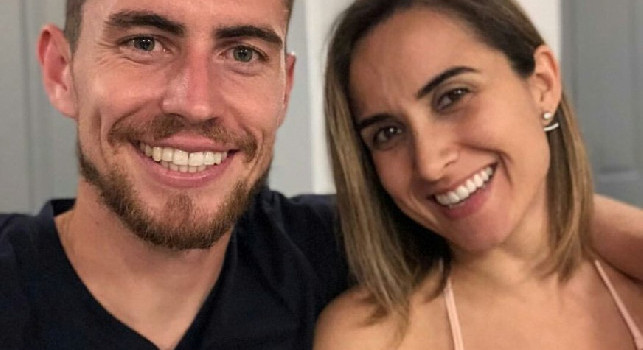 Jorginho, l'ex moglie dedica uno stupendo messaggio ai napoletani su Instagram