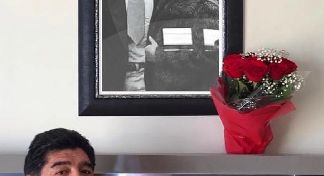 Maradona: Tanti auguri mamma, ti amo, mi manchi, auguro di cuore: una felice giornata a tutte le mamme