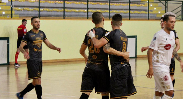 Calcio a 5, poker a Bovalino: buono il debutto del Napoli. Basile: “I ragazzi non hanno sbagliato nulla”
