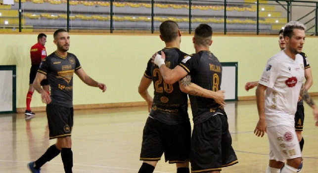 Calcio a 5, poker a Bovalino: buono il debutto del Napoli. Basile: &ldquo;I ragazzi non hanno sbagliato nulla&rdquo;