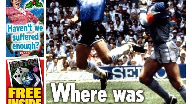Clamorosa prima pagina Daily Star su Maradona: Dov'era il Var quando ne avevamo bisogno?