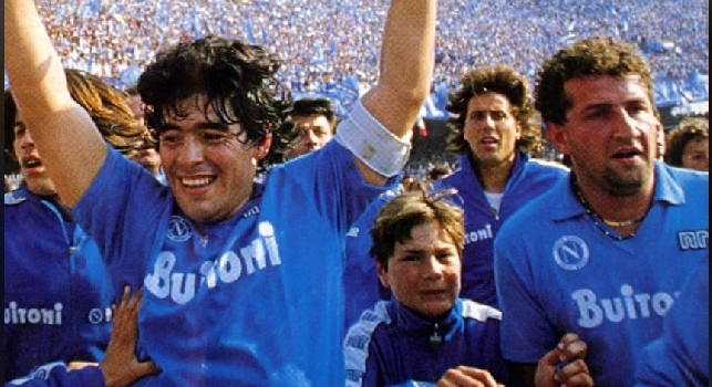 Addio Maradona, Palummella commosso: Napoli piange il suo figlio, ti amer&agrave; sempre! Un onore averti vissuto