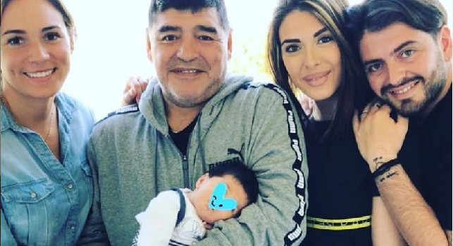 Maradona, svelate le chat tra figli e medici: emerge la preoccupazione della figlia Dalma