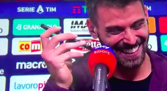 ‘Ma che ca**o stai a dire sul dentista?’, siparietto esilarante Petagna-Spinazzola [VIDEO]