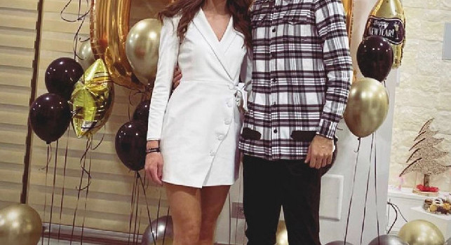 Buon 2021, Meret e la sua fidanzata festeggiano il nuovo anno [FOTO]