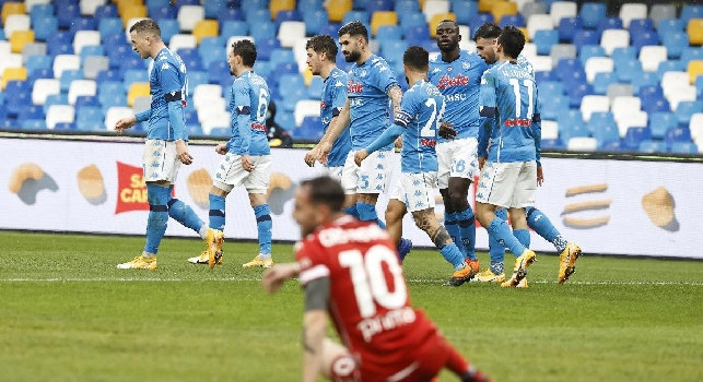 Pagelle Napoli-Fiorentina, i voti: Insigne gigantesco, Demme &egrave; dappertutto! Lozano fa impazzire Igor, Petagna sgomita. Zielinski che mirino!