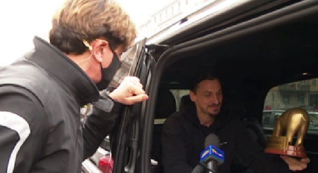 Tapiro d'Oro a Ibrahimovic dopo il Derby, è il sesto! Lo svedese annuncia: La prossima lo porto con me, magari porta fortuna. Ci riprenderemo [FOTO]