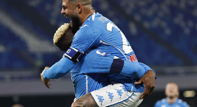 Napoli-Crotone 3-1 alla fine del primo tempo: gol e assist per Insigne, a segno anche Mertens e Osimhen