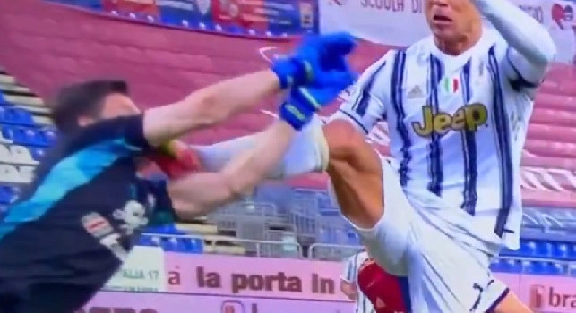 Cagliari-Juventus - Entrata killer di Ronaldo su Cragno: solo giallo per l'attaccante bianconero [VIDEO]