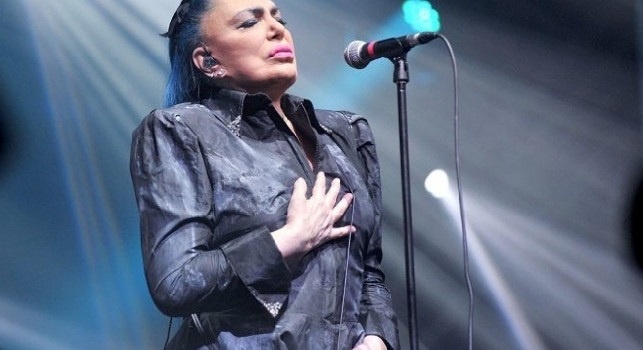 Loredana Berté attacca: Vaffa***** ai no vax e... alla Juve!