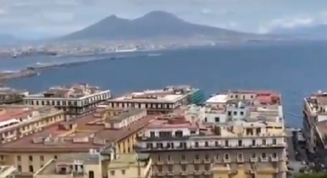 Fiorentina-Napoli, Zielinski raddoppia e la città esplode con urla e clacson! [VIDEO]