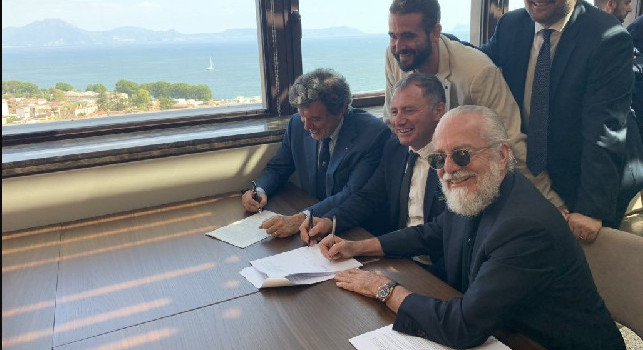 Ripartiamo subito! Saprete in 3-4 giorni..., confessione De Laurentiis nell'hotel SSC Napoli: il retroscena