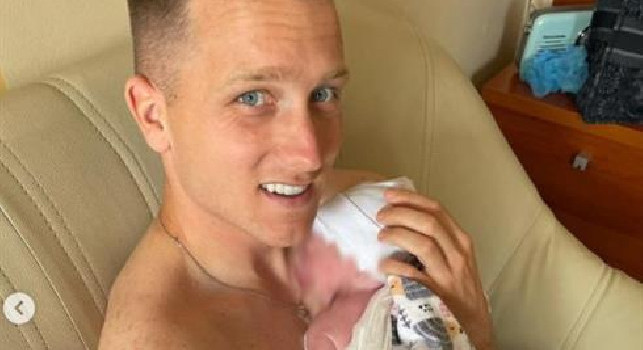 Fiocco azzurro in casa Napoli, è nato Maksymilian Zielinski primo figlio di Piotr