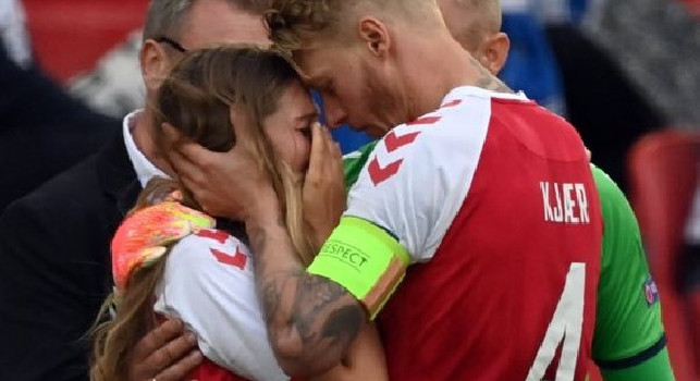 Sky - Malore Eriksen, Kjaer è il primo a soccorrerlo: poi consola la moglie in lacrime