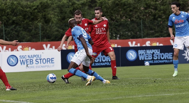 Gran gol dalla distanza! Ecco la rete della tripletta di Victor Osimhen [VIDEO CN24]
