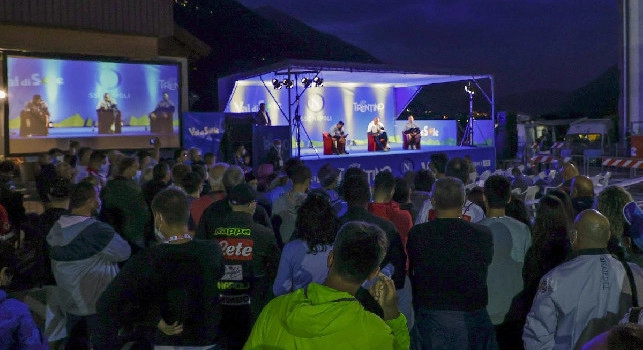 Sold out le prenotazioni per la presentazione del Napoli in piazza, disponibili decine di biglietti per l&rsquo;amichevole con la Pro Vercelli