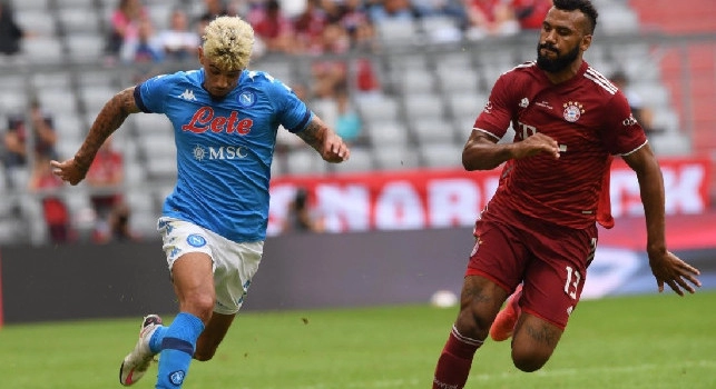 Bayern, i tifosi insorgono dopo la sconfitta contro il Napoli: “#nagelsmannout”
