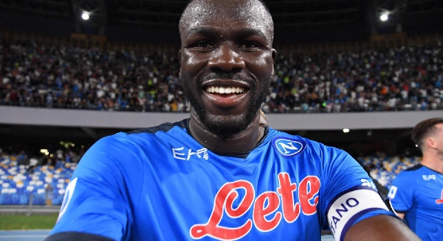 Koulibaly e la foto alla Curva: Ho fermato il tempo per qualche istante, spunta lo scatto realizzato da Kalidou! [FOTO]