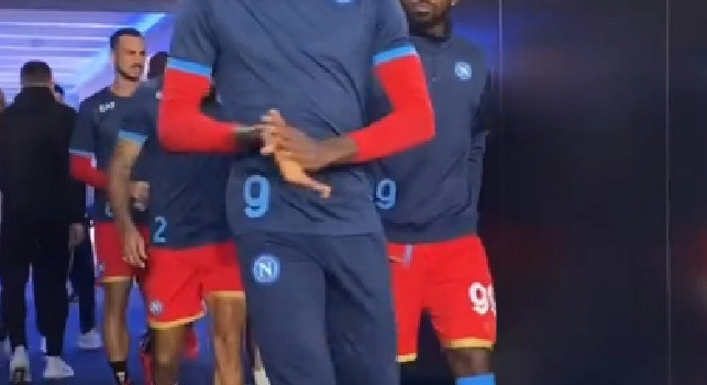 Napoli, esordio per la maglia rossa questa sera contro il Leicester [FOTO]