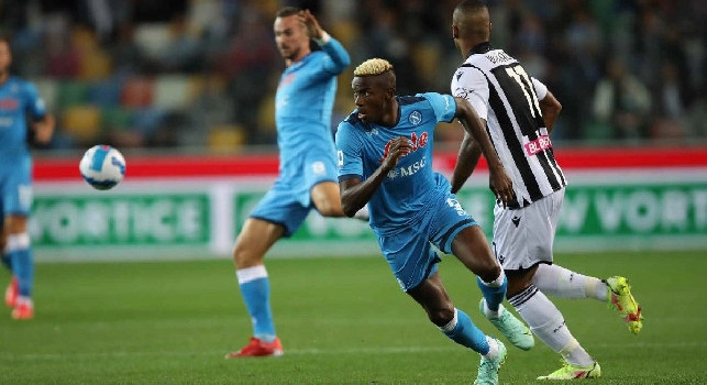 Ieri il Napoli lascia che l’Udinese scarichi la sua foga iniziale, poi si sistema: il retroscena di Repubblica