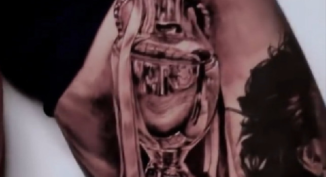 Insigne mostra il nuovo tatuaggio: è la dedica alla vittoria di Euro 2020 [VIDEO]