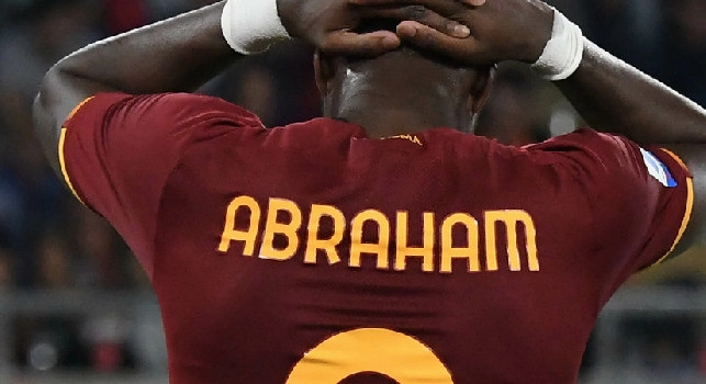 Roma, forte contusione alla caviglia per Abraham: è in dubbio per la Juve