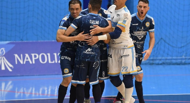 Calcio a 5 - Napoli Futsal, super Casassa le prende tutte. Pari col Ciampino, grande cornice di pubblico