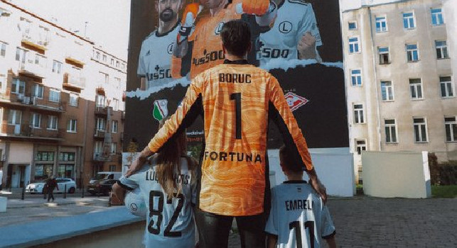 'Provocazione' social del Legia Varsavia: Napoli famosa per i suoi murales, ma noi ne abbiamo di migliori [FOTO]