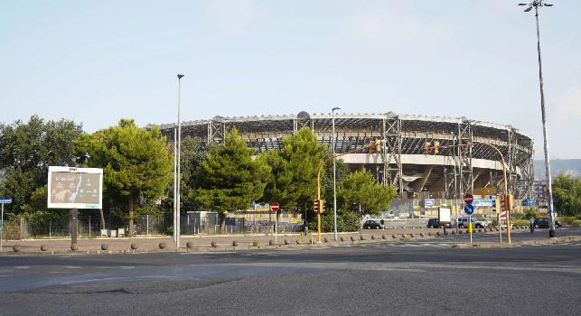 We are back, il Legia Varsavia 'invade' Napoli con spot e pubblicità in giro per la città [FOTO]