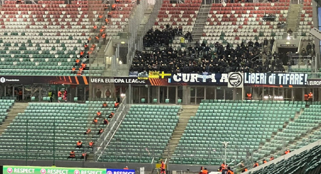 Legia-Varsavia-Napoli, tifosi azzurri già all'interno del settore ospiti [FOTO]