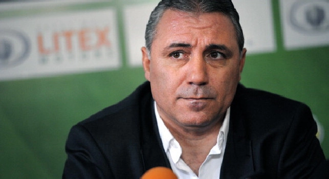 Stoichkov ricorda Maradona: Mi sento in colpa per non averlo separato dagli avvoltoi, lo hanno fatto sentire solo