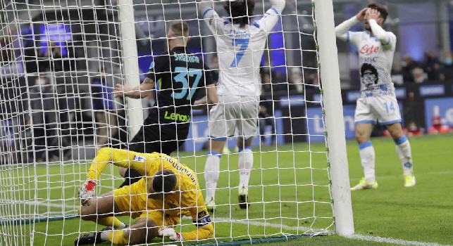 La SSC Napoli: Parlare di rammarico &egrave; un eufemismo, Handanovic con una mano salva e l'altra prega! Azzurri leoni indomiti