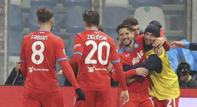 Moviola Sassuolo-Napoli, Gazzetta: dubbio il gol di Mertens, il pallone sembra completamente fuori