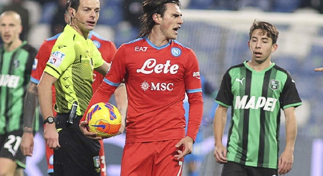Presenza numero 100 con la maglia del Napoli in tutte le competizioni per Elif Elmas