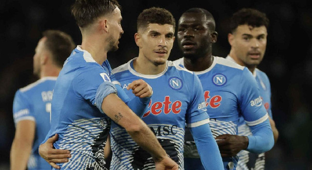 Napoli-Leicester, Gazzetta anticipa le scelte di Spalletti: con la difesa a 3 Di Lorenzo si gestisce meglio, altrimenti c'è un'altra ipotesi