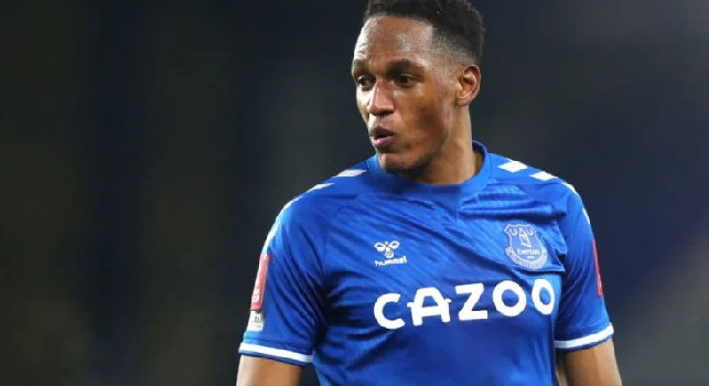 Gazzetta - Il Napoli segue il colombiano Mina dell'Everton, più sfumata la pista Senesi