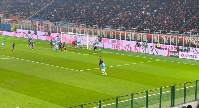 Milan-Napoli 0-1, il gol di Elmas live da San Siro: che boato dei tifosi azzurri presenti! [VIDEO]