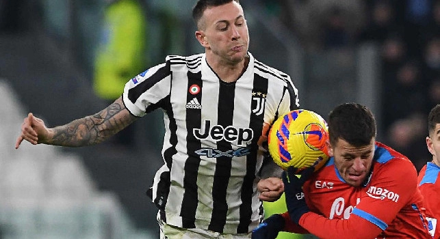 Bernardeschi: Il Napoli sta facendo cose pazzesche e ha un giocatore straordinario! Ma per lo scudetto dico...