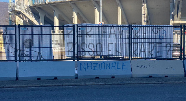 Altro striscione dei tifosi dell'Inter contro Bonucci, stavolta a Bergamo: Posso entrare? [FOTO]