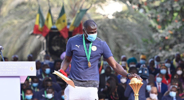 Koulibaly, ecco la premiazione a Dakar: il presidente regala un terreno ai vincitori! [FOTO & VIDEO]