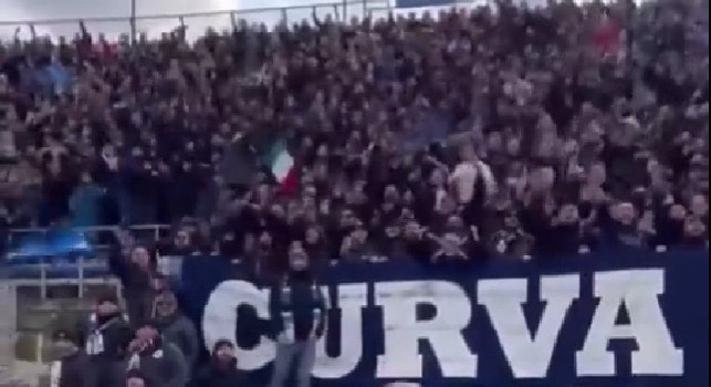 Fuori le pa**e!, la Curva A prova a scuotere il Napoli: 0-0 con lo Spezia a pochi minuti dalla fine