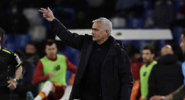 UFFICIALE - Roma, squalifica per un mese per il vice di Mourinho