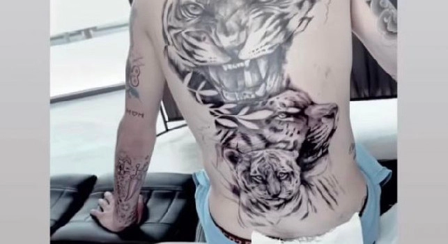 Il nuovo tatuaggio di Gianluca Gaetano | FOTO