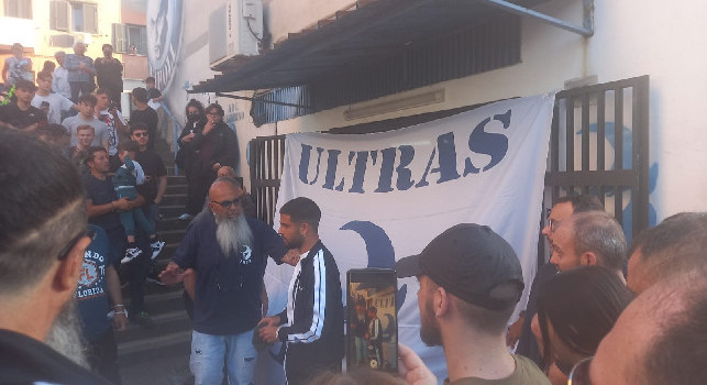 Ultimo saluto Ultras a Insigne, che si commuove: Piango da giorni, questa è casa mia | VIDEO ESCLUSIVO