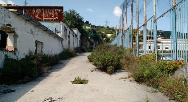 Il centro Paradiso di Soccavo è in vendita