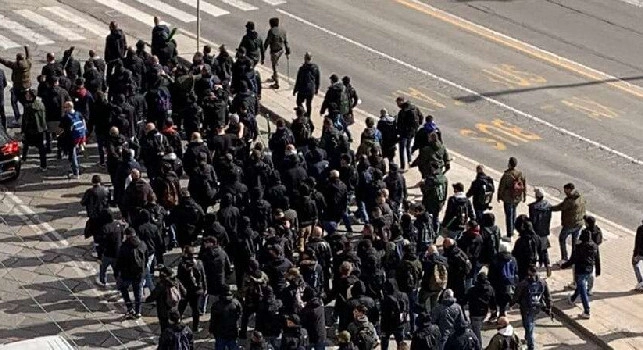 Tifosi Napoli a Cagliari corteo