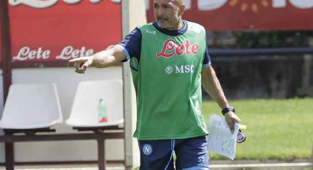 Dimaro, giorno 4: allenamento concluso, gli azzurri rientrano negli spogliatoi! Anguissa in palestra