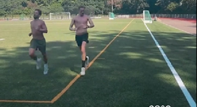 Mertens si allena da solo a Lovanio, ma sua moglie Kat cancella la storia sui social: c'entra il mercato? | VIDEO
