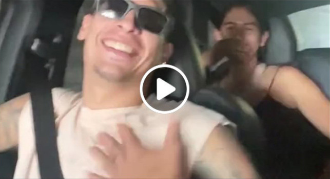 A 'nnammurata mia!: lezioni di napoletano per Olivera, fantastico siparietto con la fidanzata | VIDEO