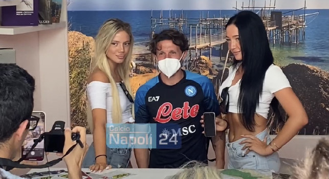 Mario Rui sommerso dall’affetto dei tifosi, enorme bagno di folla a Castel di Sangro | VIDEO CN24